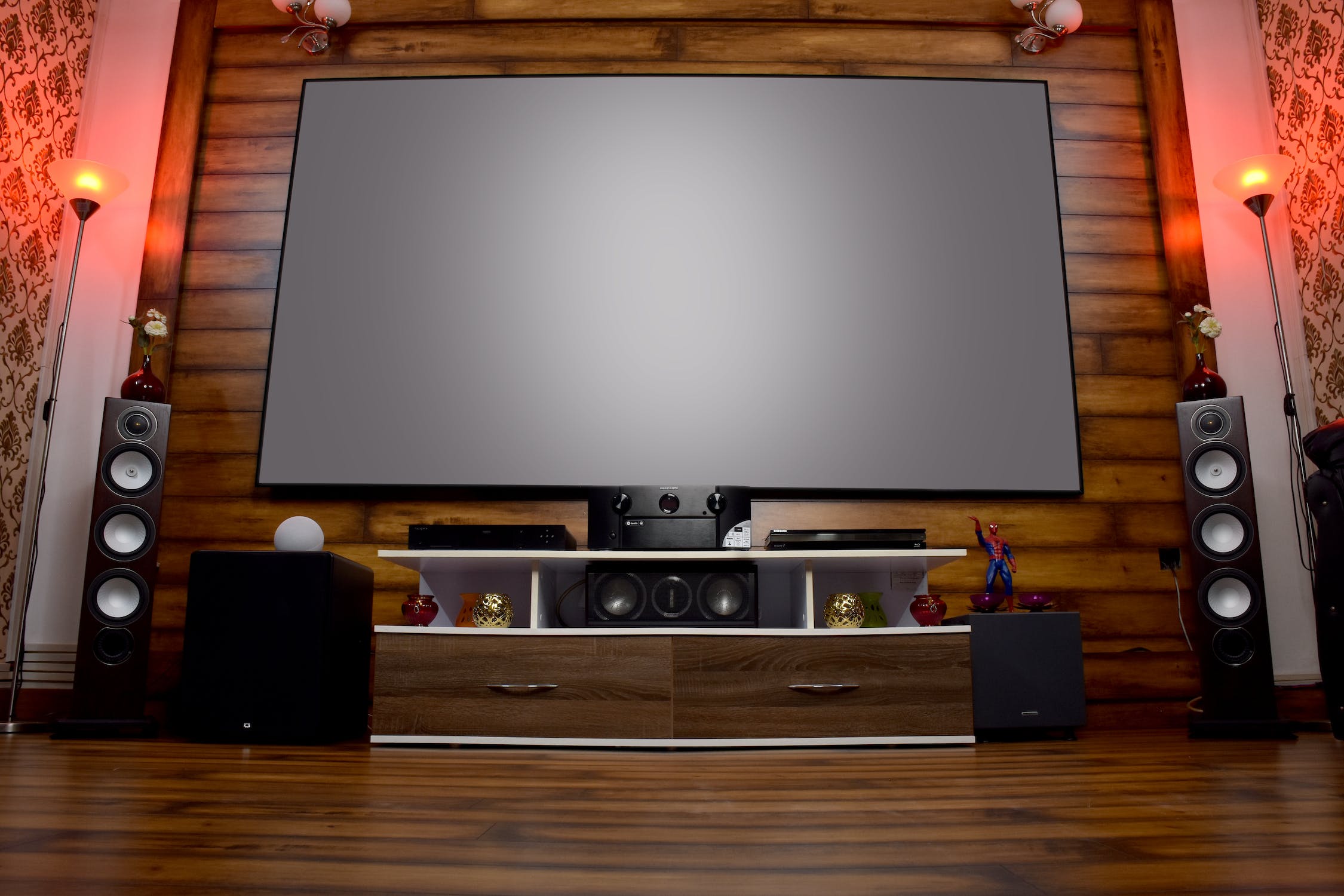 Cinematic Paradise: The Top 8 Best Projectors for the Ultimate Home Theater Experience